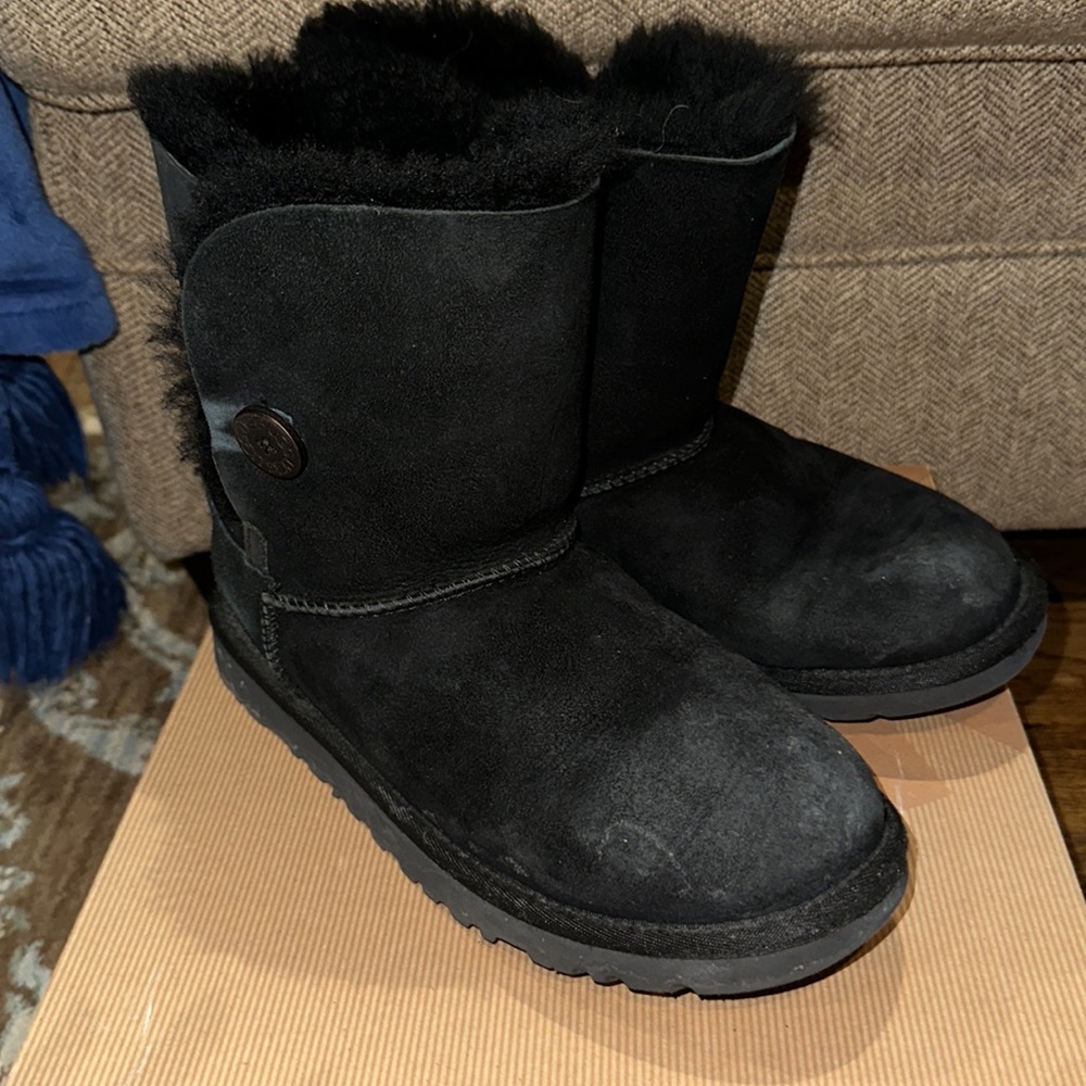 Bailey Button Uggs - image 2